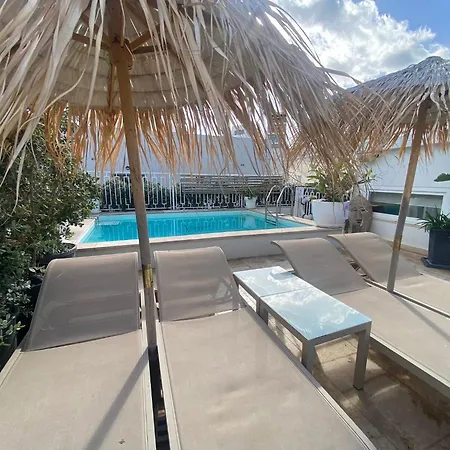 St Julians Luxurious Penthouse With Pool Enjoying Distant Seaviews * Saint Julian's