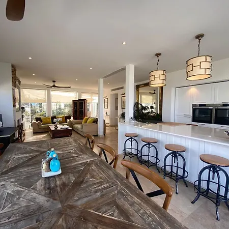 St Julians Luxurious Penthouse With Pool Enjoying Distant Seaviews *