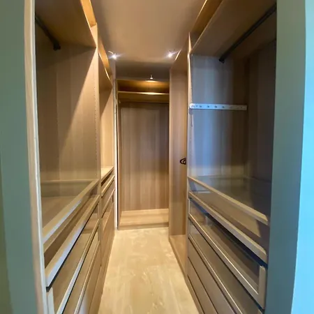 Apartmán St Julians Luxurious Penthouse With Pool Enjoying Distant Seaviews Saint Julian's