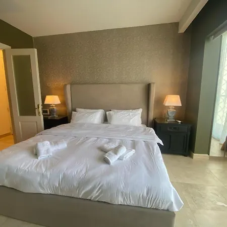 아파트 St Julians Luxurious Penthouse With Pool Enjoying Distant Seaviews *