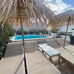 St Julians Luxurious Penthouse With Pool Enjoying Distant Seaviews * San Ġiljan