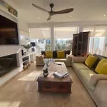 St Julians Luxurious Penthouse With Pool Enjoying Distant Seaviews Appartement