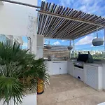 St Julians Luxurious Penthouse With Pool Enjoying Distant Seaviews * San Ġiljan