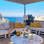 St Julians Luxurious Penthouse With Pool Enjoying Distant Seaviews * San Ġiljan