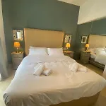 Appartement St Julians Luxurious Penthouse With Pool Enjoying Distant Seaviews San Ġiljan