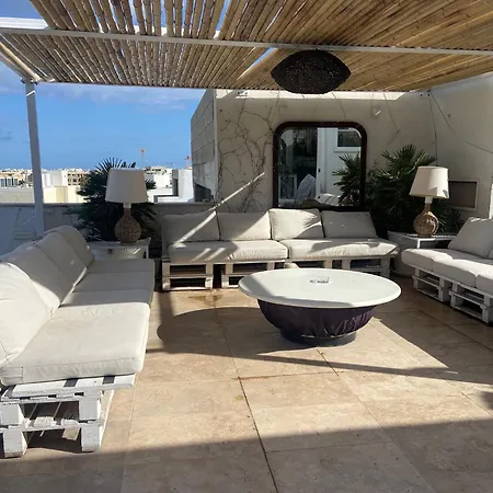 St Julians Luxurious Penthouse With Pool Enjoying Distant Seaviews *
